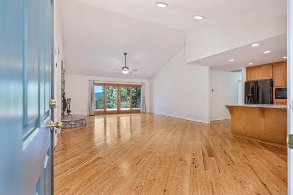 25990 Ridgeview CT, Colfax, CA 95713