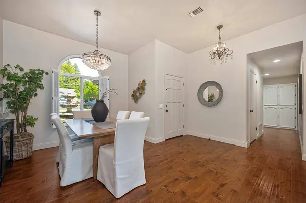 1338 Ridgedale CT, Roseville, CA 95661