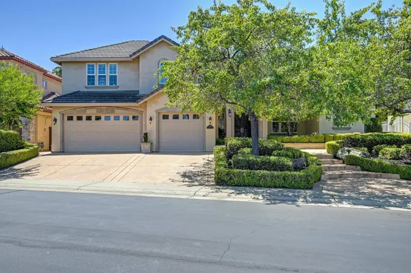 1876 Park Oak DR, Roseville, CA 95661