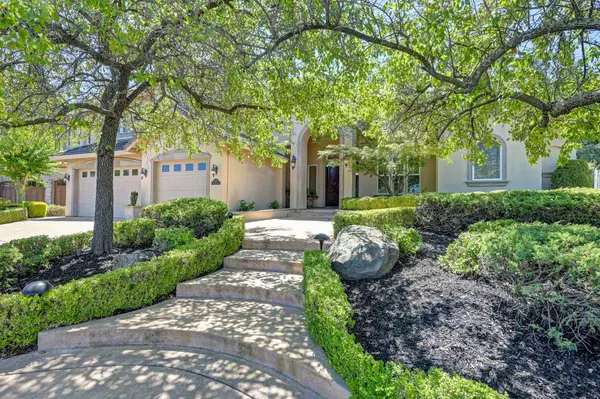 1876 Park Oak DR, Roseville, CA 95661
