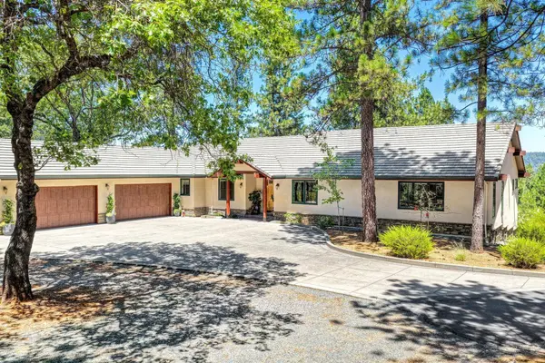 5050 Bella Vista CIR