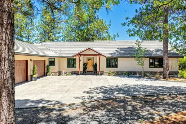 5050 Bella Vista CIR, Foresthill, CA 95631
