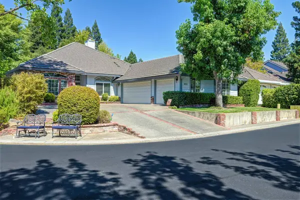 320 Emerson Court