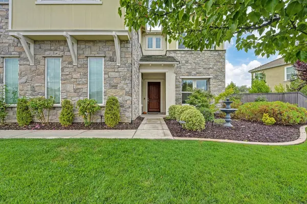 5816 Tree Swallow CIR, Rocklin, CA 95677