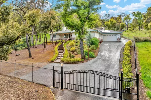 2465 Eastlake DR, Kelseyville, CA 95451