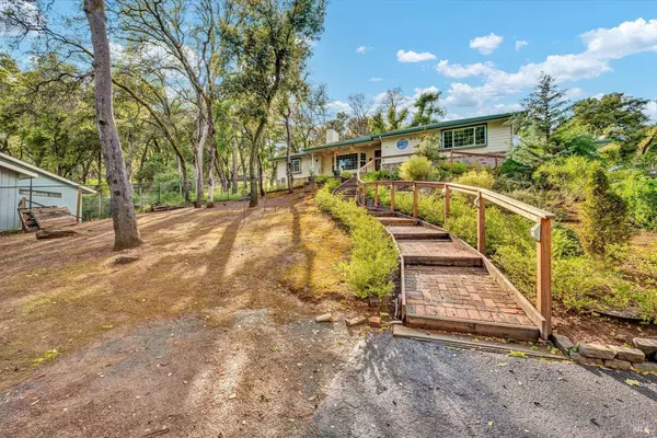 2465 Eastlake DR, Kelseyville, CA 95451