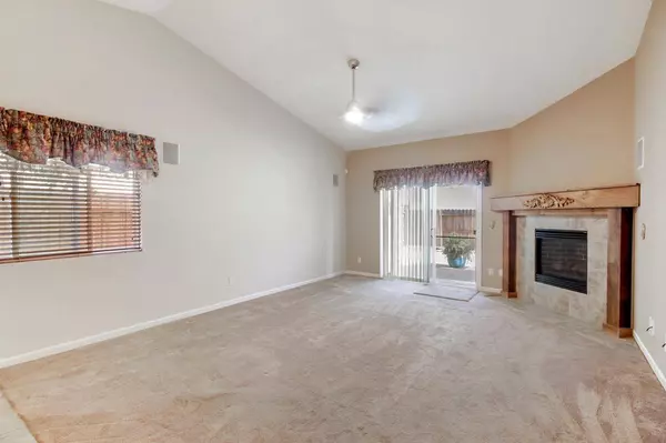 9329 Mainline DR, Elk Grove, CA 95624