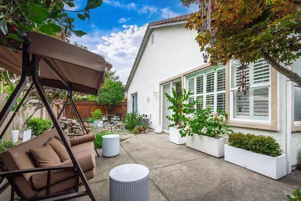 1266 Eagle DR, Windsor, CA 95492