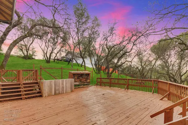 2066 Bogus Point CT, Cool, CA 95614