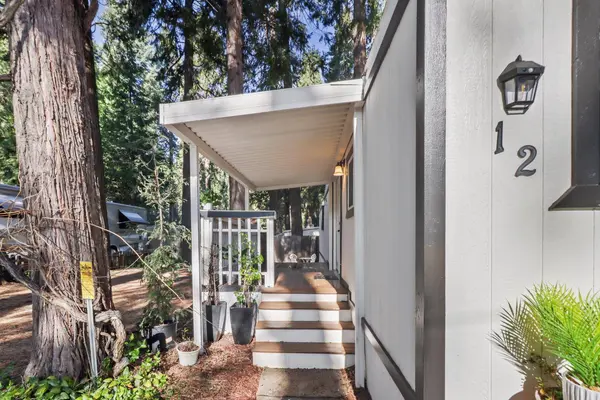 12 Rim St, Pollock Pines, CA 95726