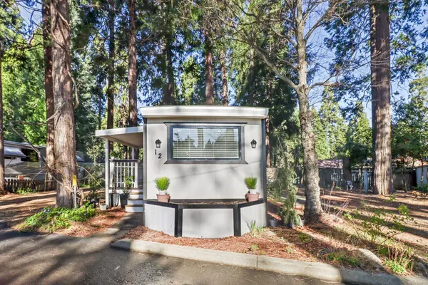 12 Rim St, Pollock Pines, CA 95726