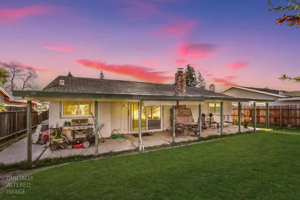 1522 Saratoga DR, Woodland, CA 95695