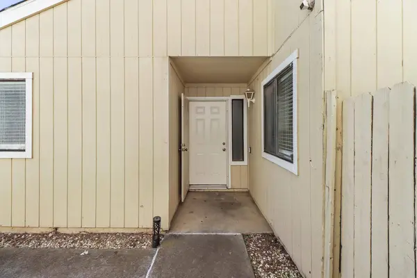 105 Ishi CIR, Sacramento, CA 95833