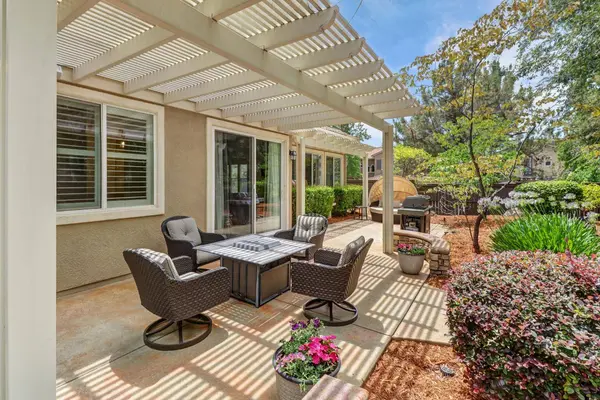 1168 Venezia DR, El Dorado Hills, CA 95762