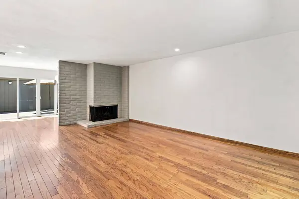 1036 Vanderbilt WAY, Sacramento, CA 95825