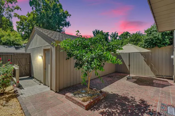 1036 Vanderbilt WAY, Sacramento, CA 95825