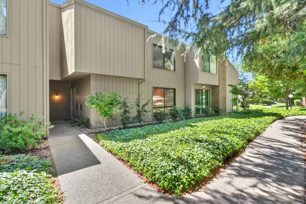 1036 Vanderbilt WAY, Sacramento, CA 95825