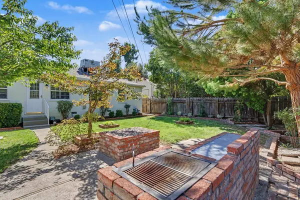 1342 61st ST, Sacramento, CA 95819