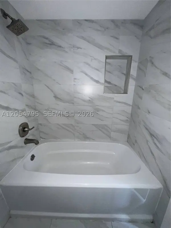 5801 Riverside Dr #104B3, Coral Springs, FL 33067