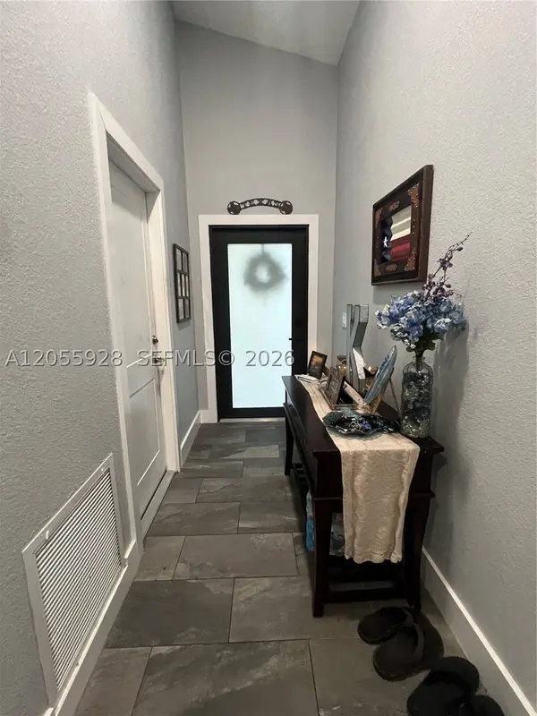 11441 NW 43rd St, Coral Springs, FL 33065