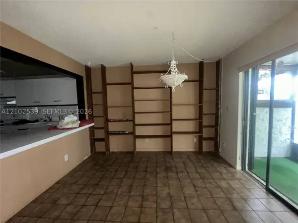 3905 Sheridan St, Hollywood, FL 33021