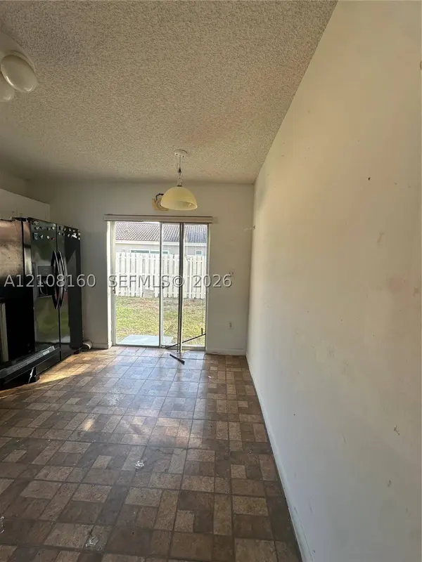 1262 NW 126th Ave, Sunrise, FL 33323