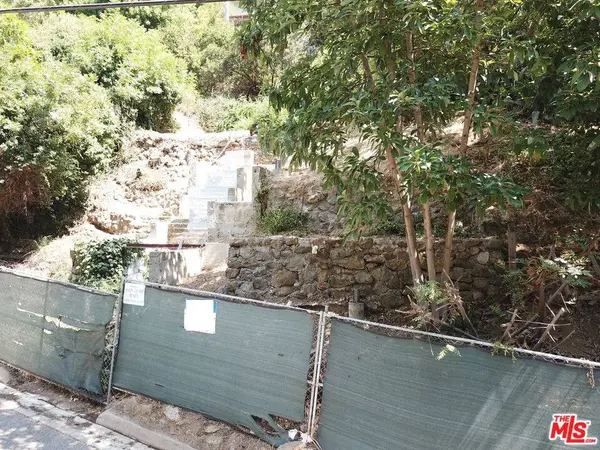 10021 Westwanda Dr, Beverly Hills, CA 90210