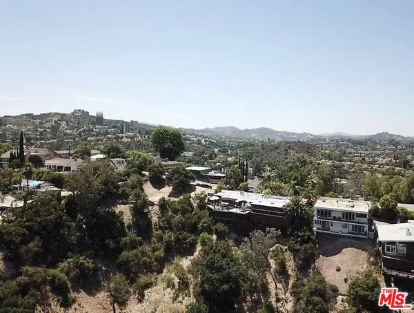 4601 Ensenada Dr, Woodland Hills, CA 91364