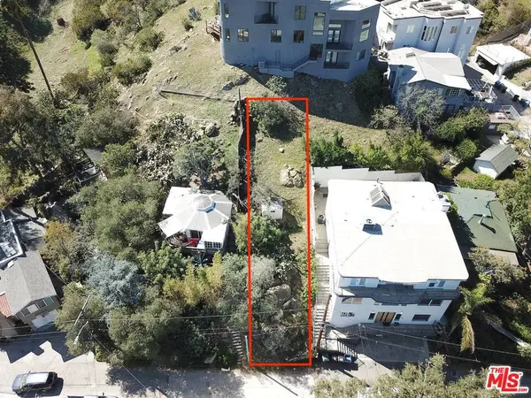 2925 N Park Center Dr, Los Angeles, CA 90068