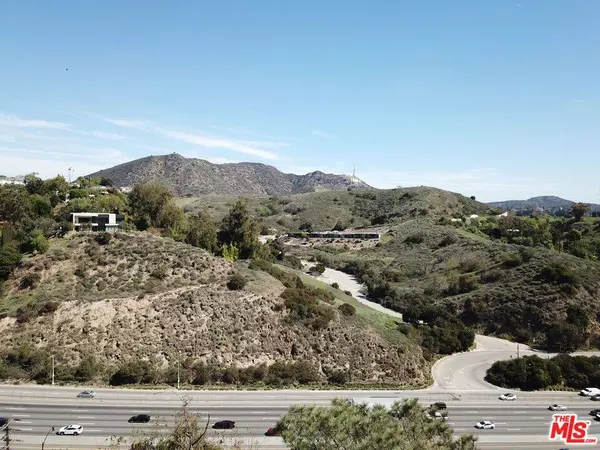 2925 N Park Center DR, Los Angeles, CA 90068