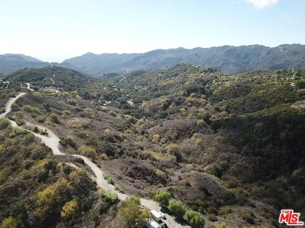 2300 Corsham Rd, Topanga, CA 90290