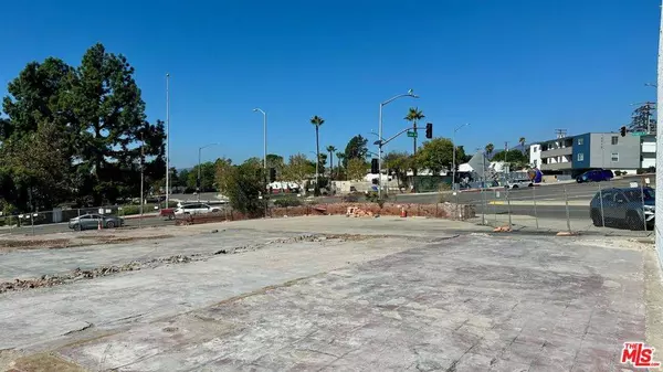 912 E Altadena DR, Altadena, CA 91001