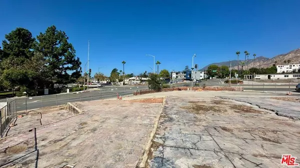 912 E Altadena DR, Altadena, CA 91001