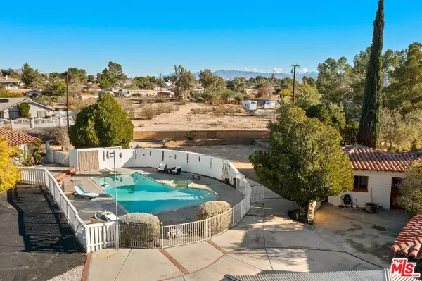 15617 Mondamon Rd, Apple Valley, CA 92307