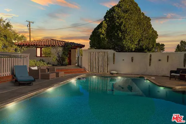 15617 Mondamon Rd, Apple Valley, CA 92307