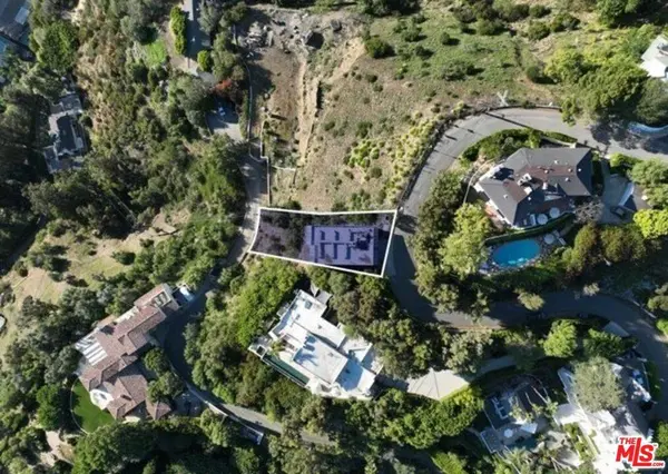 1551 Summitridge DR, Beverly Hills, CA 90210