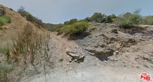 2415 N San Marco DR, Los Angeles, CA 90068