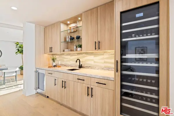 2256 Nichols Canyon RD, Los Angeles, CA 90046