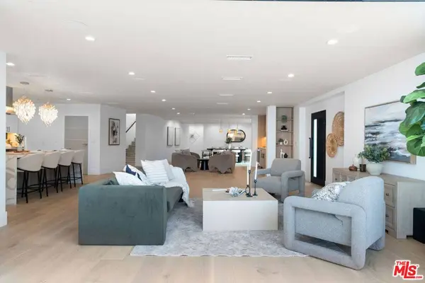 2256 Nichols Canyon RD, Los Angeles, CA 90046