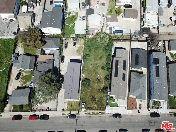 715 E 41st PL, Los Angeles, CA 90011