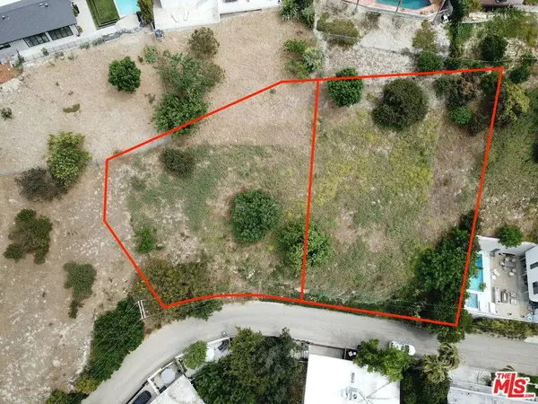 3734 N Oakfield Dr, Sherman Oaks, CA 91423