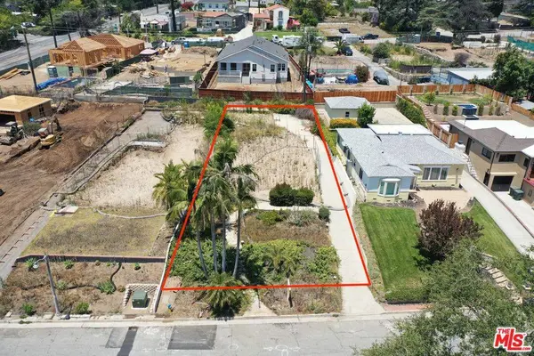 933 E Palm ST, Altadena, CA 91001