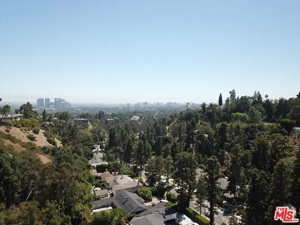 1422 Lindacrest DR, Beverly Hills, CA 90210