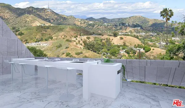 6911 Cahuenga Park Trl, Los Angeles, CA 90068
