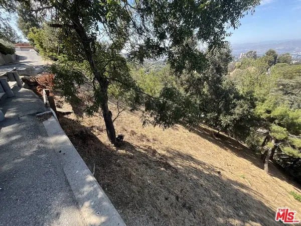 7247 W Sunnydip TRL, Los Angeles, CA 90068