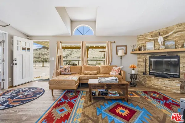 55616 Pipes Canyon Rd, Yucca Valley, CA 92284