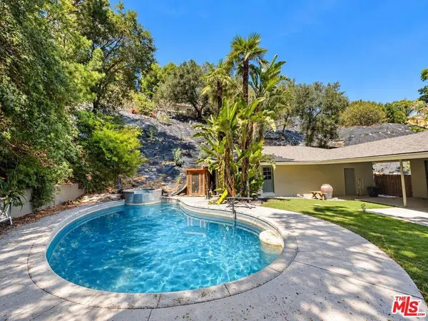 3500 Wrightwood Dr, Los Angeles, CA 91604