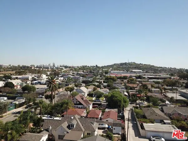 2375 Lewis Ave, Signal Hill, CA 90755