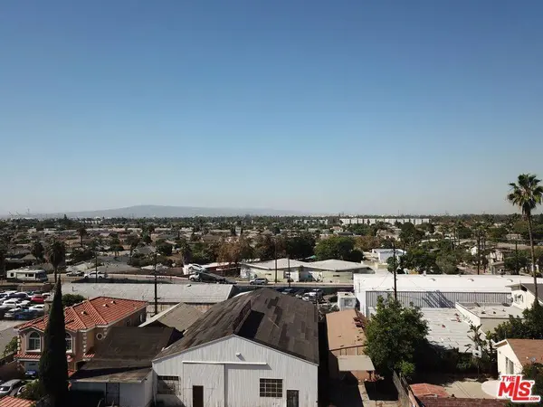 2375 Lewis AVE, Signal Hill, CA 90755