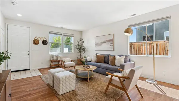 1696 Drummond LN, Lincoln, CA 95648